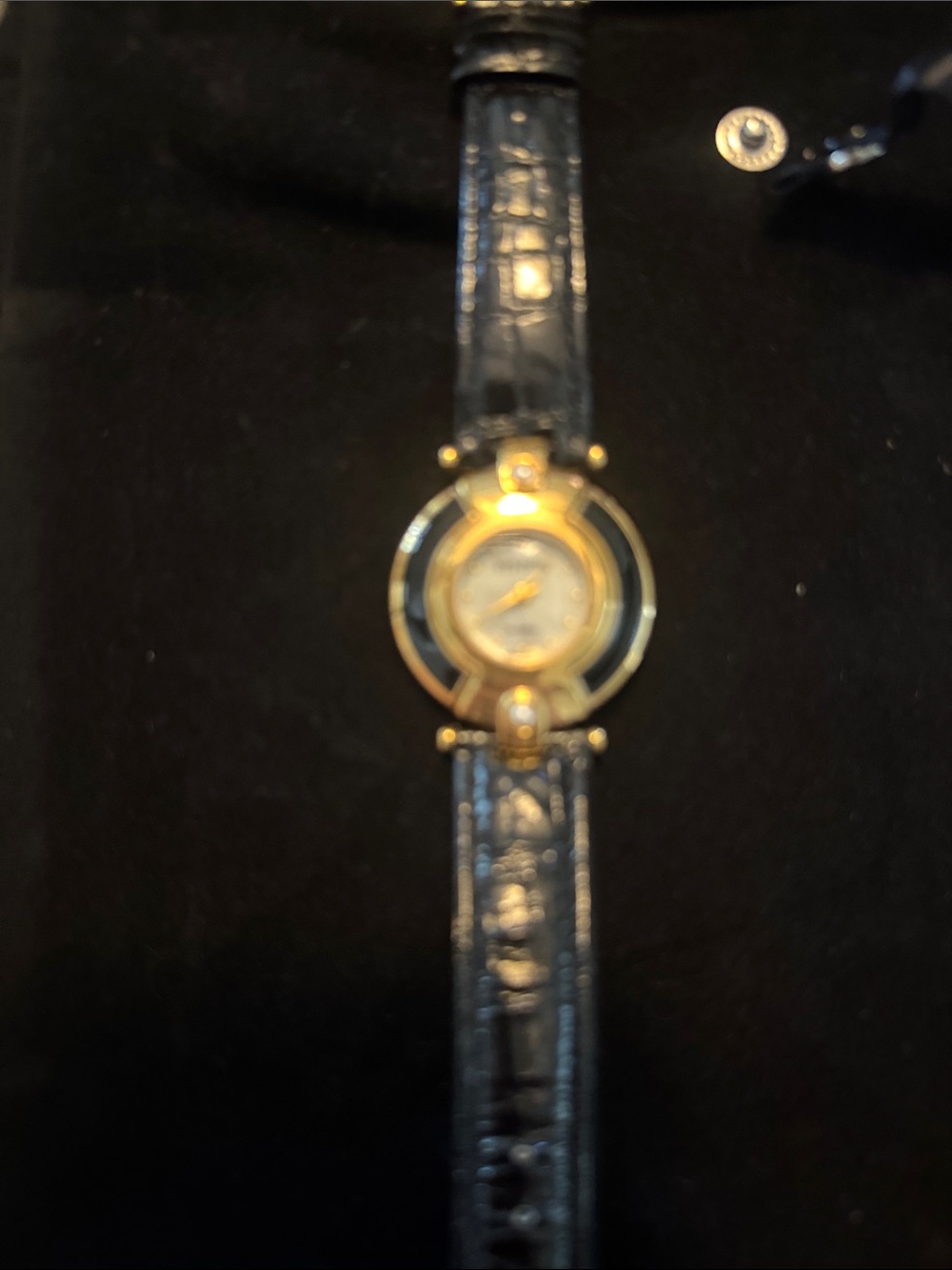 Joan Rivers classic Gold-Tone Round Ladies Watch with Black Leather Strap